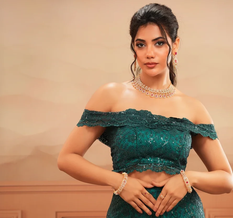 Singapore Jewellers Victorian collection styling